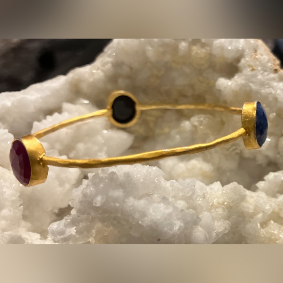 3 Stone Hammered Matte Gold Tone Bangle Jewel Tones Celestial Egyptian Etruscan - Picture 4 of 9